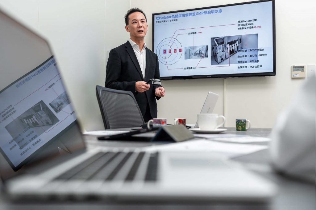 亞家生技總經理吳坤烈表示，將持續打造外泌體完整生態系，為品牌業者提供客製化的一站式代工服務。（資料來源：亞家生技）